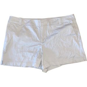 New York & Co. Grey 3” shorts size 14